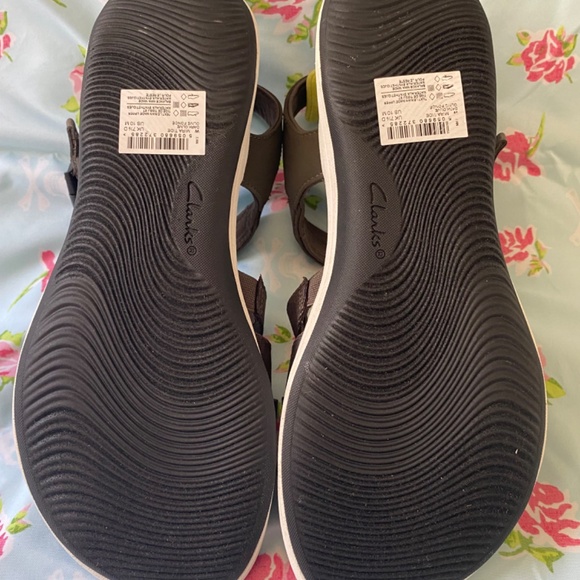 Clarks Cloudsteppers Olive Green Gray Sandal - Picture 5 of 10